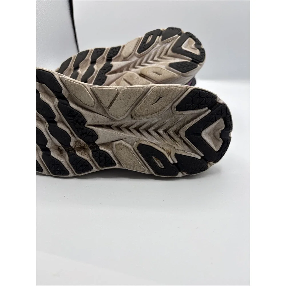 Hoka One One Clifton 8 Sneakers Womens Size 7B Pink Training Gym Athleisure READ